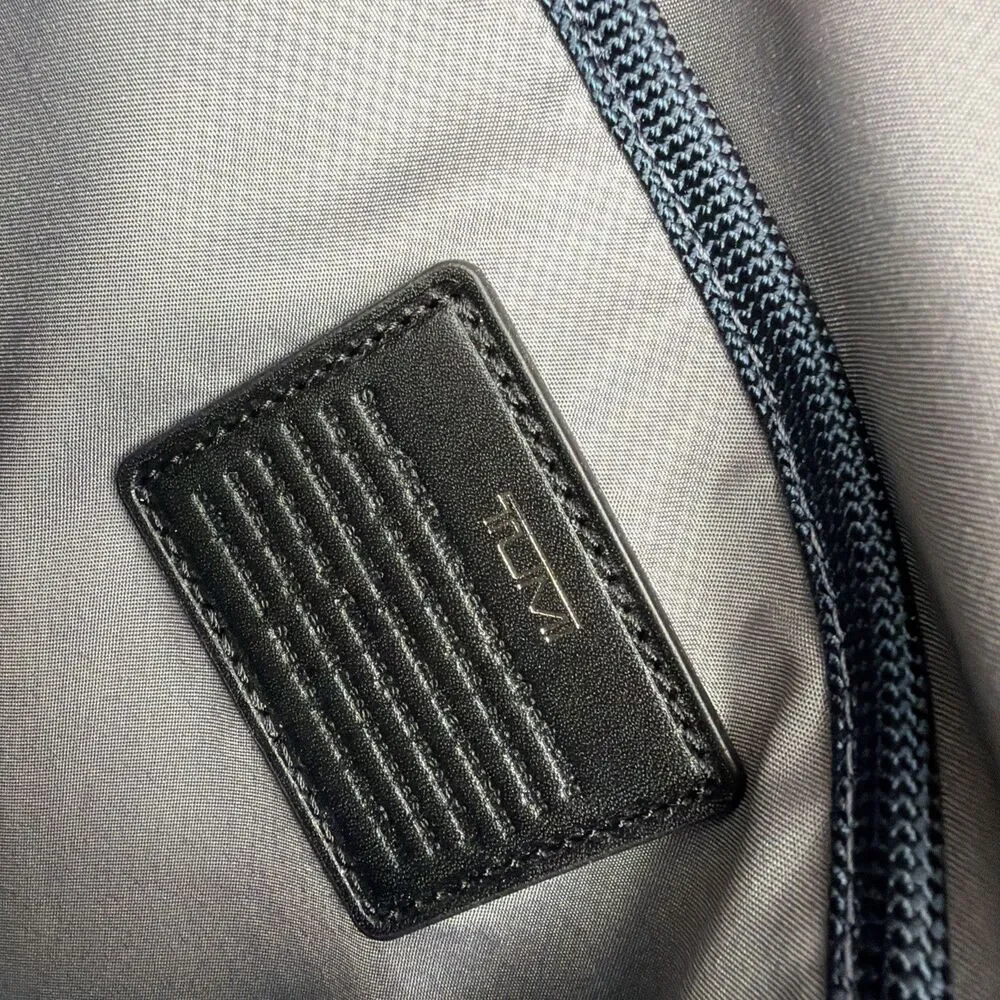 Tumi alpha expandable